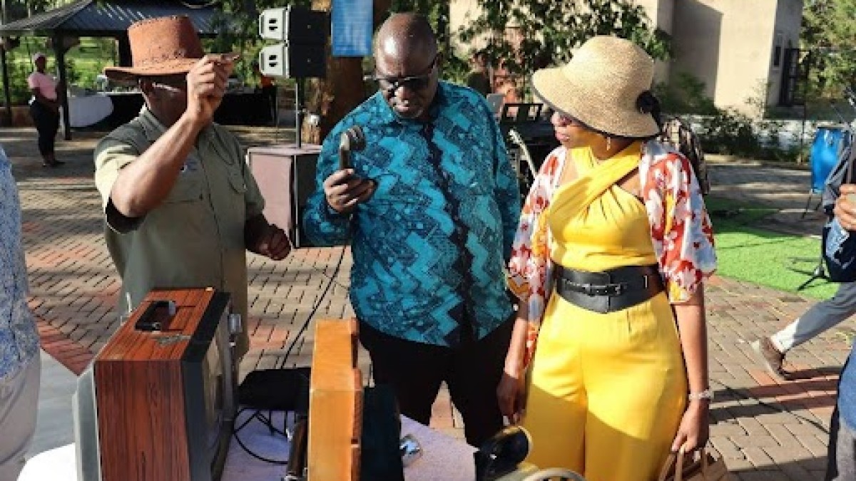 Omumyuka wa Katikkiro wa Buganda agambye: Okukuuma eby’edda Kyamakulu ku Vintage Rotary Fellowship